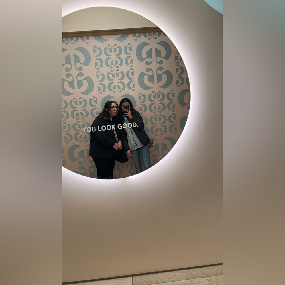 Meet your Posher, Kika